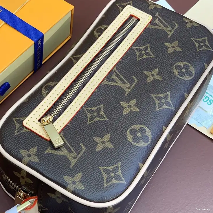Fashionrep Bags LV 2406YA0174 0528